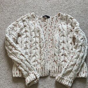 Moon & Madison Cropped Cardigan